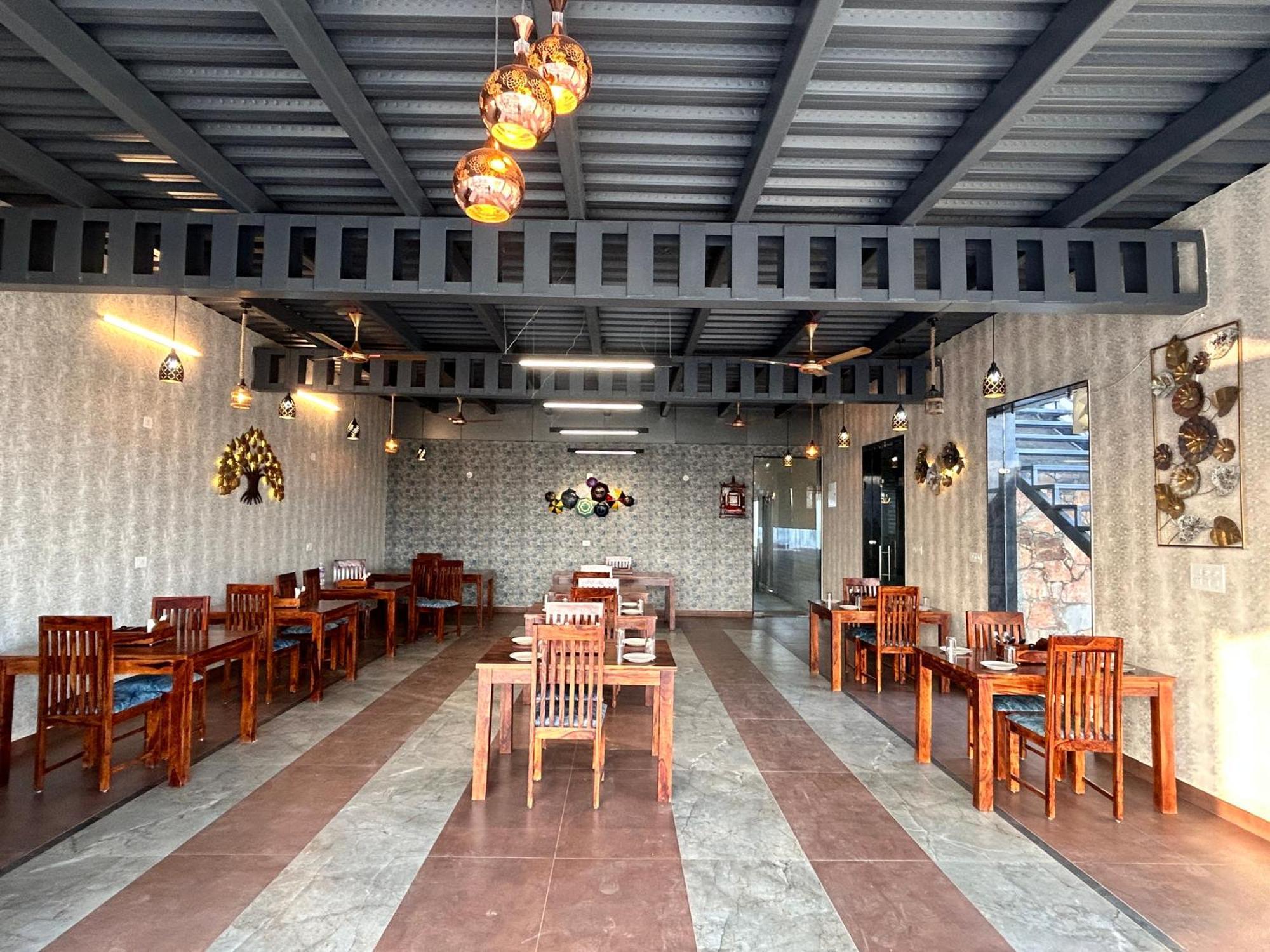 Royal Rajasthan Resort Sikar Экстерьер фото