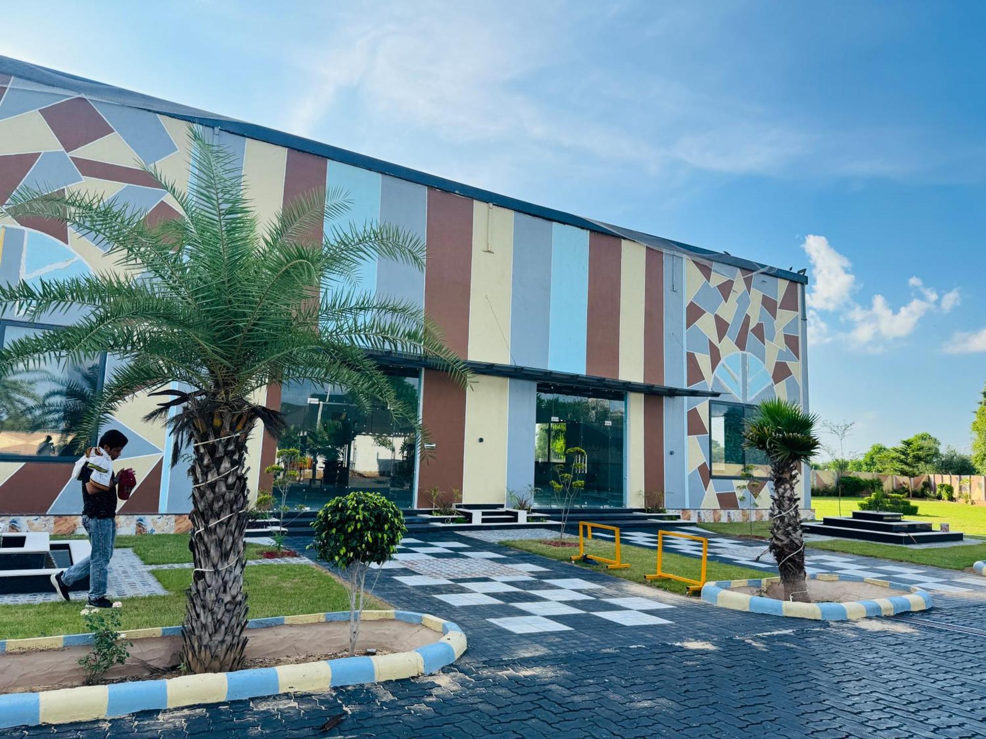Royal Rajasthan Resort Sikar Экстерьер фото