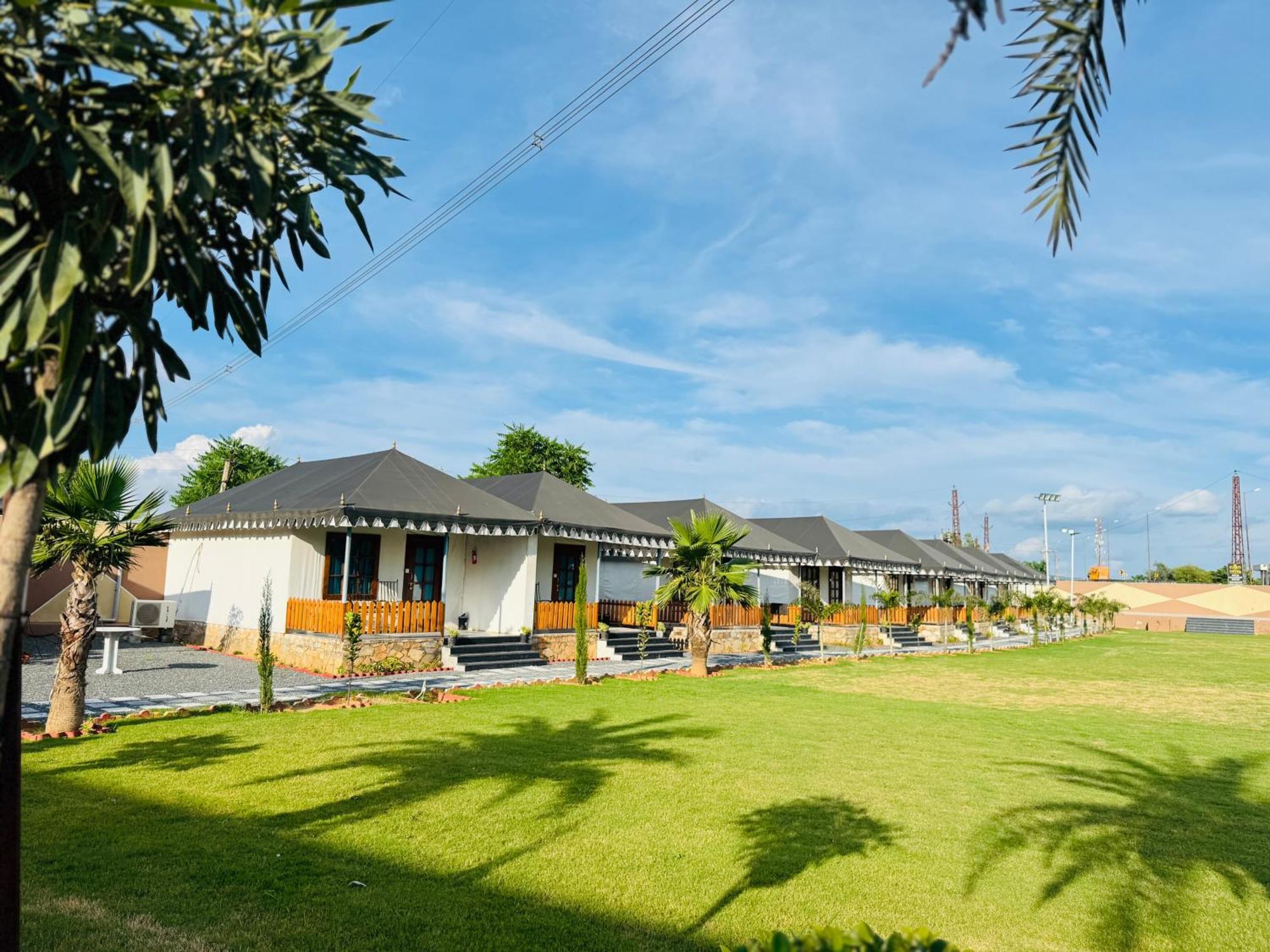 Royal Rajasthan Resort Sikar Экстерьер фото